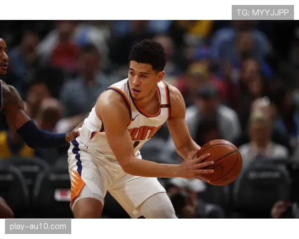 菲尼克斯水星队主教练瓦妮莎-尼加德因家庭原因暂时离队